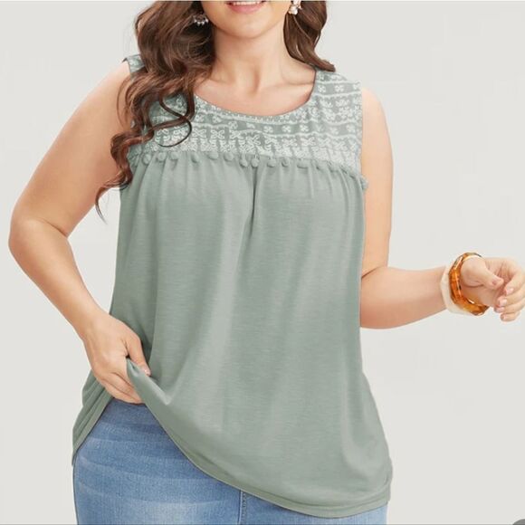 NWT BloomChic embroidered tank top 22/3X - Picture 1 of 10